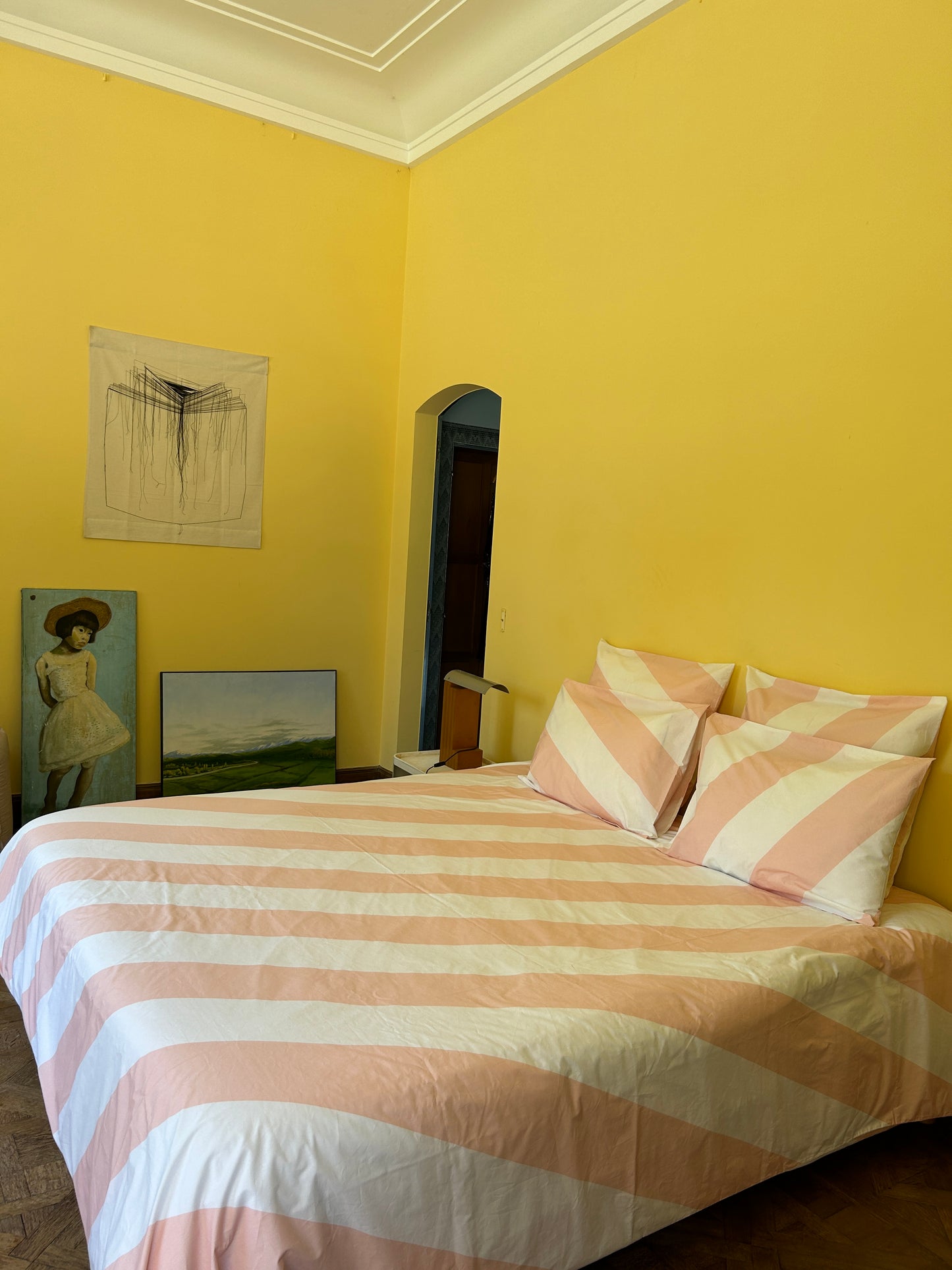 PINK ROOM BED LINEN SET - FOR QUEEN OR KING SIZE BED